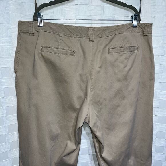 L.L. Bean Women’s Favorite Fit Straight Khaki Chino Pants Size 18 100% Cotton - Picture 5 of 10